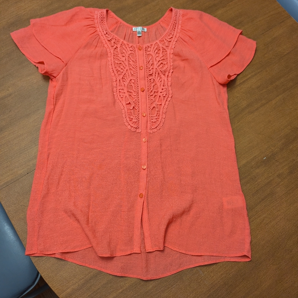 Spense Top  With A Lace Bodice. size S . Button Down. Flouncy Sleeves. EUC.